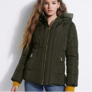NWOT GUESS Women's Emily Hooded Puffer Jacket w/ Gold Detail Size Small